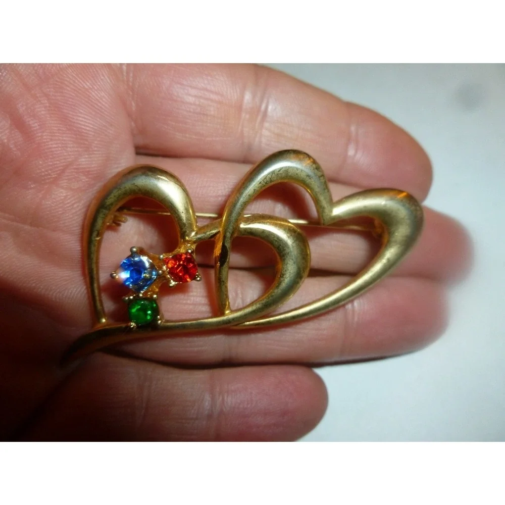 Gold Tone Double Interlocking Heart Brooch Pin Blue‎ Red Green Rhinestone